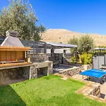 Lambis Athina * Líndosz