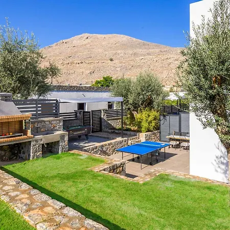 Villa Lambis Athina *