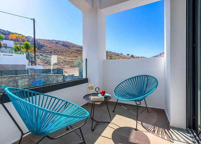 Lambis Athina Villa