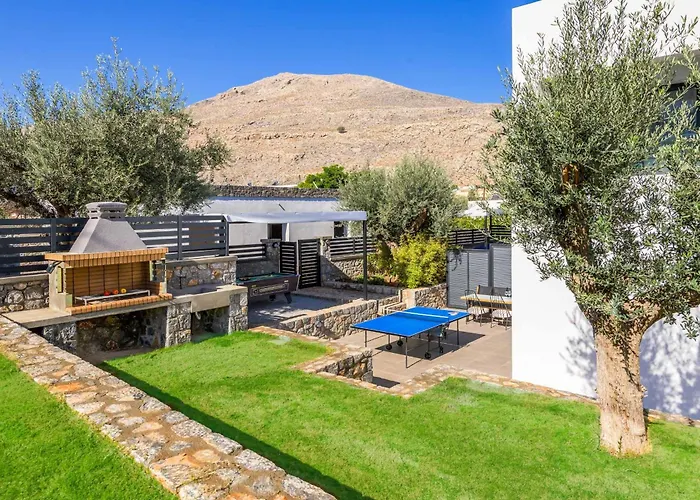 Villa Lambis Athina *